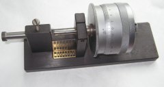 Bench Micrometer